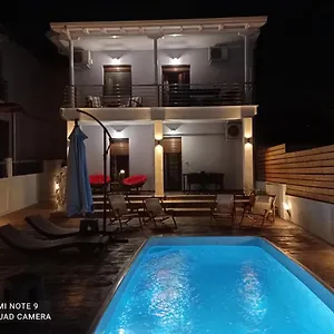 Athina 1st Floor Vilă Nea Kallikrateia